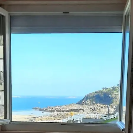 Prázdninový dům Les Pieds Dans L'eau *